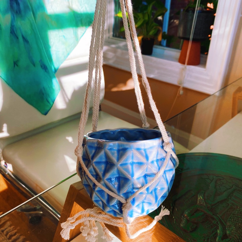 Handmade by Me Kaleidoscope Crochet Planter - Picture 6 of 10